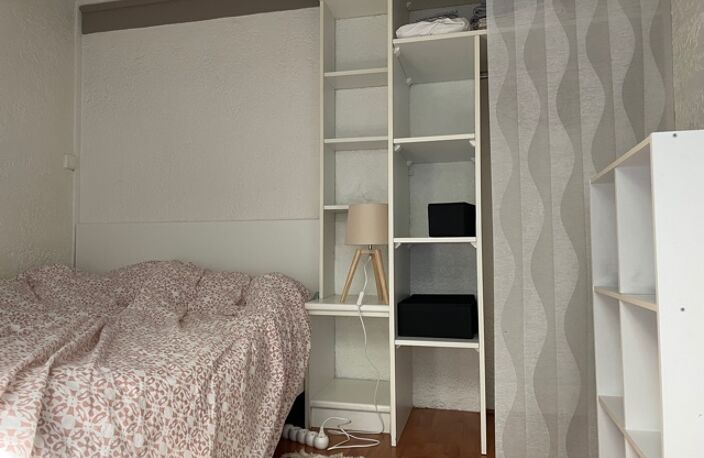 T1 — photo 4