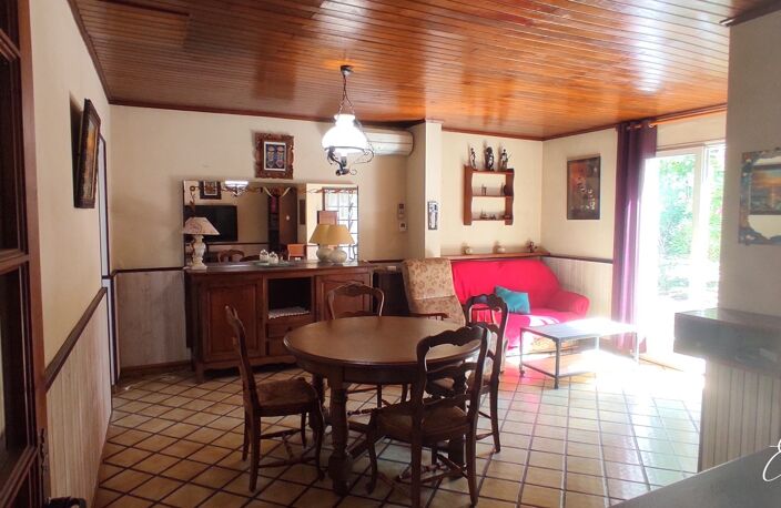 LANTON - maison 3 chambres avec garage et annexes — photo 4