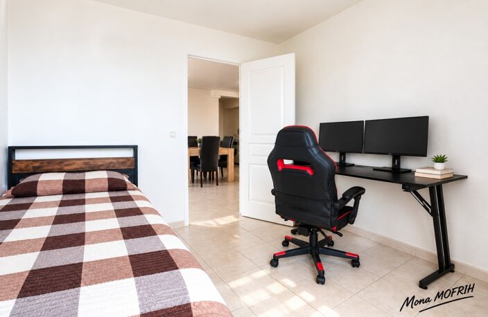 APPARTEMENT F4 / 69M2/ TRANSFORME EN F3 + UN STUDIO INDEPENDANT - GAGNY CENTRE — photo 3