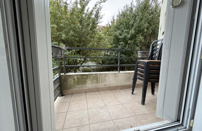 DOMONT – 2 PIÈCES AVEC BALCON ET PARKING, GARE À MOINS DE 10 MINUTES ! — photo 3
