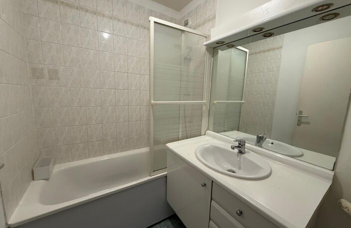 DOMONT – 2 PIÈCES AVEC BALCON ET PARKING, GARE À MOINS DE 10 MINUTES ! — photo 5
