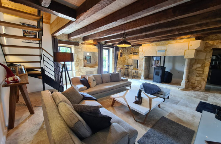 Idéal pour une résidence secondaire - Ensemble en pierre totalemernt rénové 220m² - 12 couchages - activité gîte immédiate - Périgord Noir — photo 3