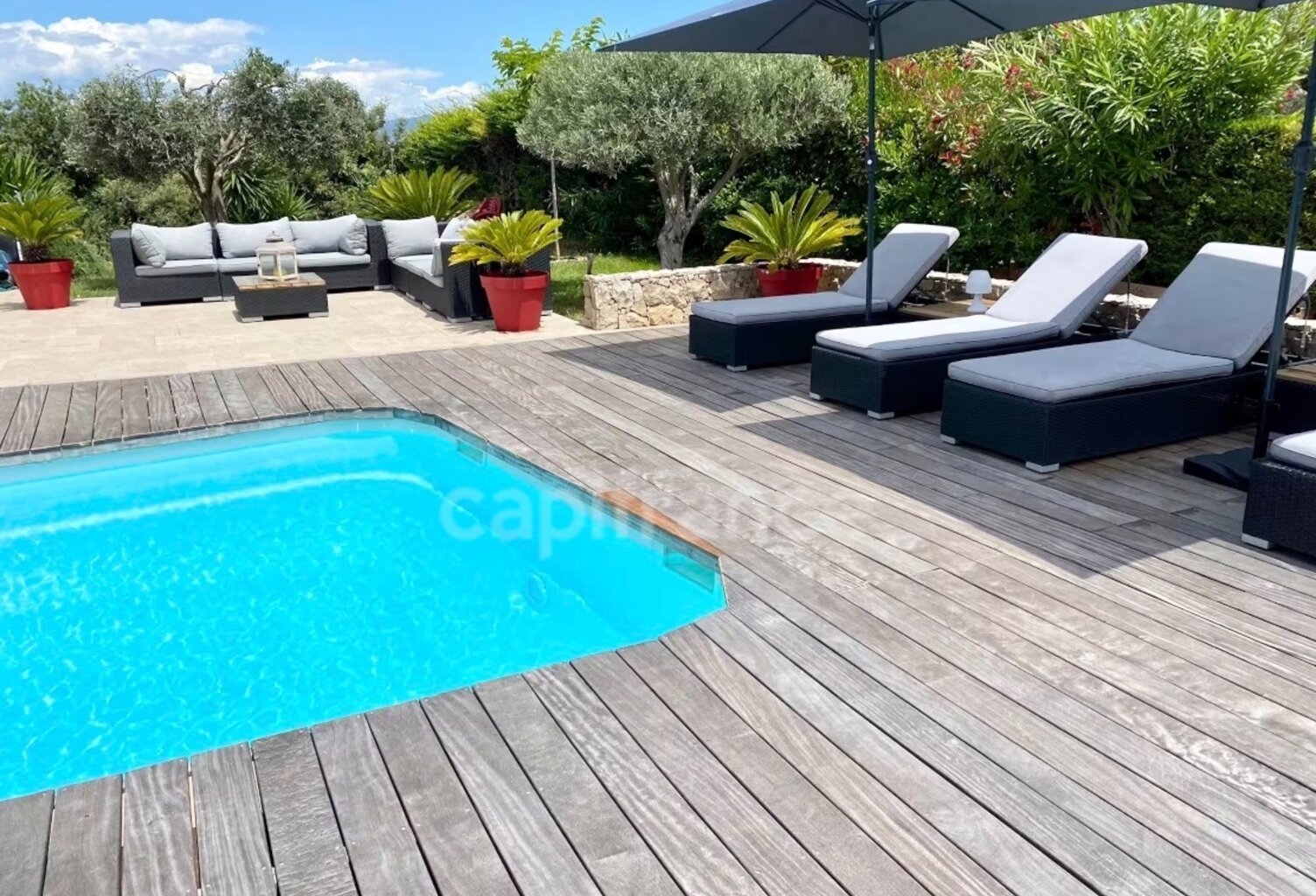 CAGNES SUR MER (06), Villa de caractère avec vue mer, piscine et jardin méditerranéen, quartier résidentiel calme — photo 1