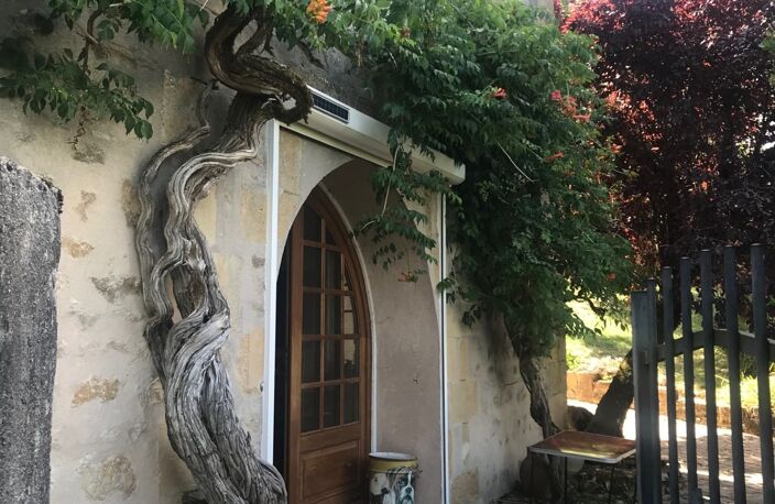 Maison de caractère mitoyenne, au coeur des amognes — photo 2