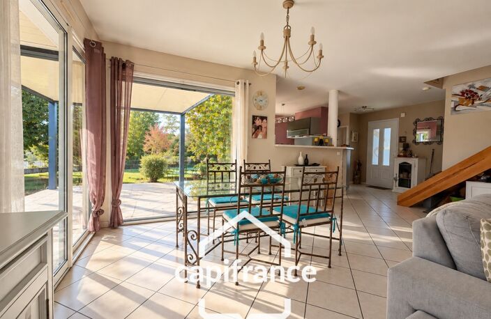 Maison à vendre de 4 chambres un bureau une grande pièce de vie à BEAUSEMBLANT (26) proche de Chanas — photo 3