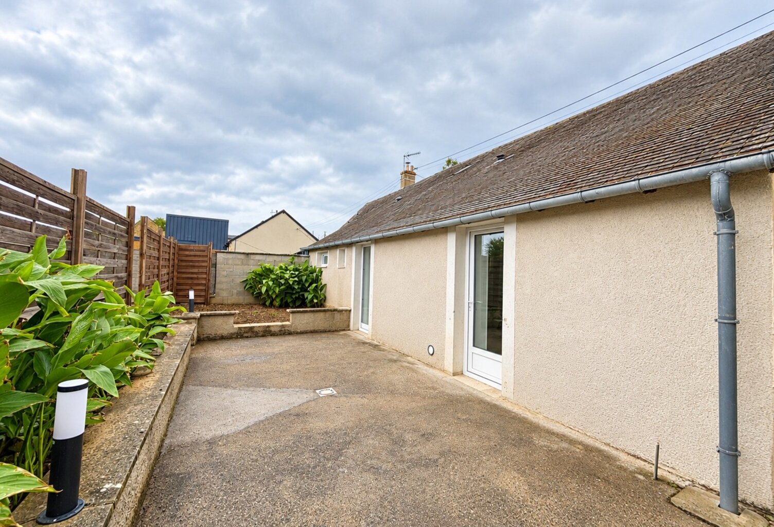 Maison mitoyenne entièrement rénovée avec jardin et terrasse à Flavigny — photo 1