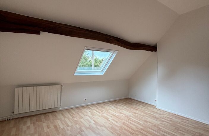 Maison mitoyenne entièrement rénovée avec jardin et terrasse à Flavigny — photo 2