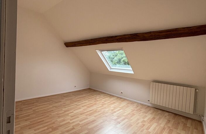 Maison mitoyenne entièrement rénovée avec jardin et terrasse à Flavigny — photo 3