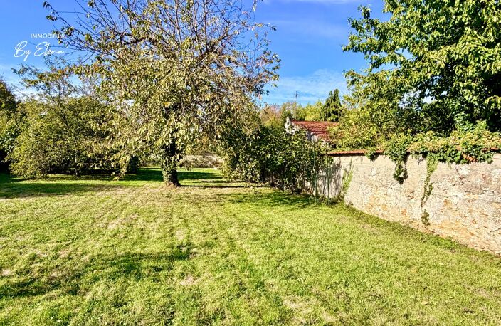 Maison – Torcy Village – 188 m² au sol, 270 m² utile, 5 ch, grand terrain, garage double, dépendances — photo 2