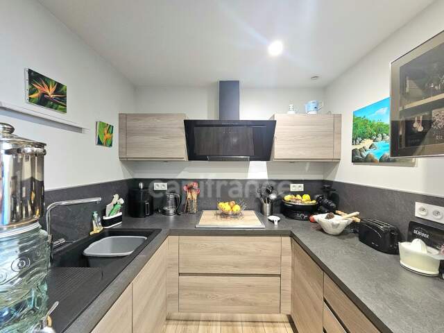 Appartement T3 de 73m2, rénové et fonctionnel, vue mer à Pietranera, SAN MARTINO DI LOTA (20200) — photo du bien