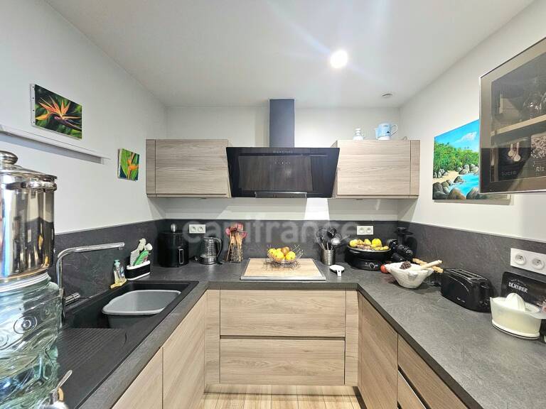 Appartement T3 de 73m2, rénové et fonctionnel, vue mer à Pietranera, SAN MARTINO DI LOTA (20200) — photo 1