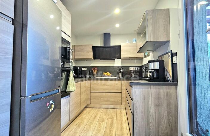 Appartement T3 de 73m2, rénové et fonctionnel, vue mer à Pietranera, SAN MARTINO DI LOTA (20200) — photo 2