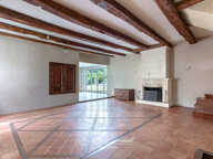 Maison familiale de 190m² avec dépendances au coeur de Neuvic — photo 2