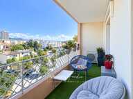 Appartement à vendre 3 pièces LA SEYNE SUR MER (83) - 74,5 m² - 2 balcons - 500 m de la plage Mar Vivo - dernier étage - stationnement privatif - climatisation réversible — photo 3