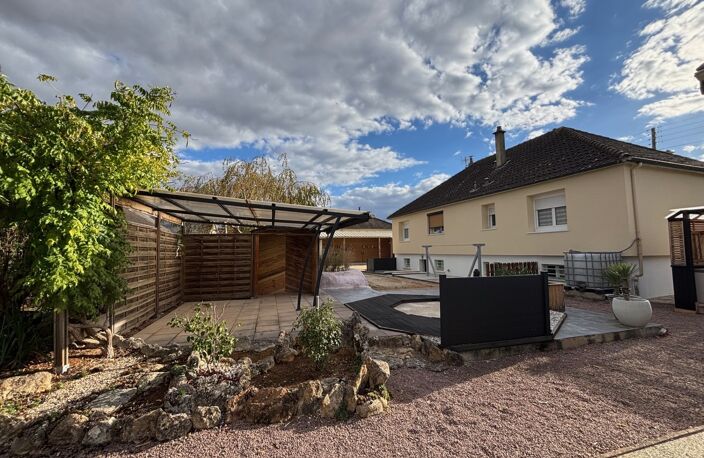 Maison entièrement rénovée avec jardin et dépendances à Dun-sur-Auron — photo 2
