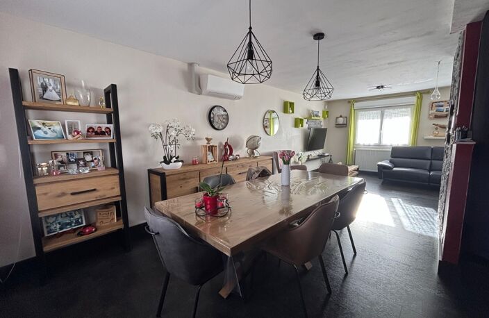 Maison entièrement rénovée avec jardin et dépendances à Dun-sur-Auron — photo 3