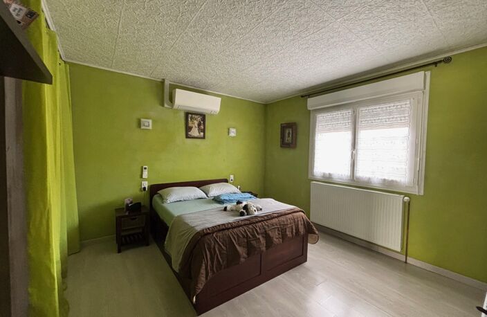 Maison entièrement rénovée avec jardin et dépendances à Dun-sur-Auron — photo 4