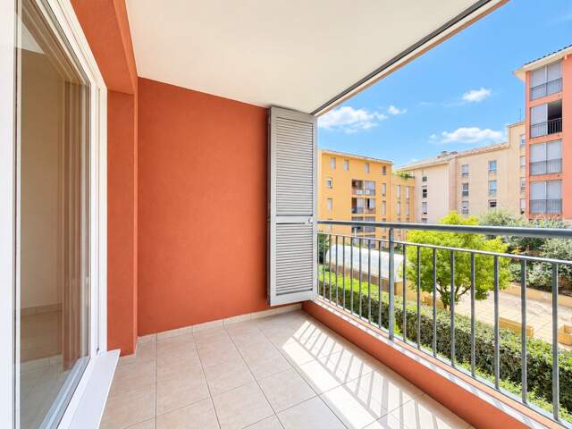 Appartement  T3 de 68 m², terrasse, ascenseur et garage GRASSE (06) — photo du bien