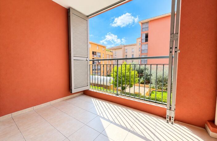 Appartement  T3 de 68 m², terrasse, ascenseur et garage GRASSE (06) — photo 2