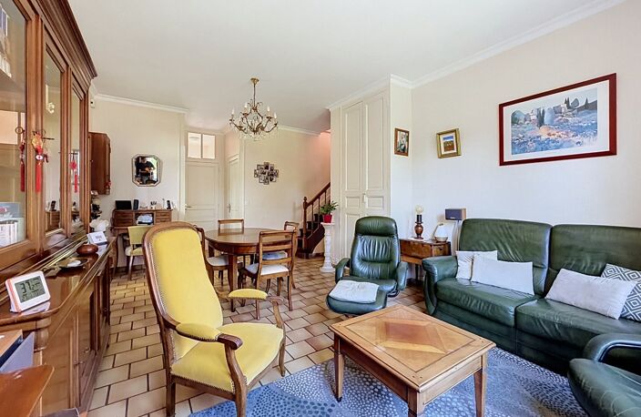 Maison à vendre 5 pièces TOURS, quartier Rabelais Bretonneau Saint Eloi, rue Victor Hugo, 4 chambres, jardin et accès voiture — photo 3