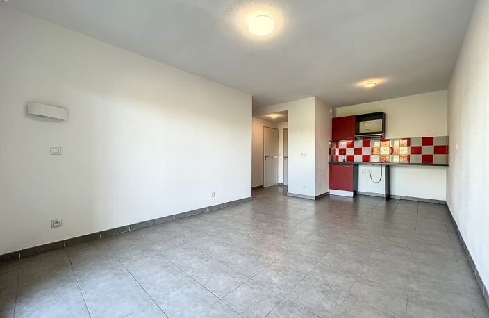 Appartement à vendre 2 pièces 35,10 m2 meublé à JUVIGNAC (34) résidence avec piscine secteur thermes + parking — photo 4