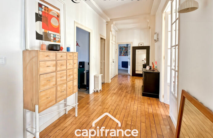 RENNES, Appartement bourgeois Type 5 de 118 m2 dans immeuble de caractère — photo 3