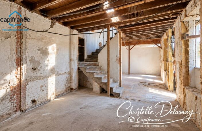 Maison de bourg lumineuse de 84 m² – Beau potentiel en plein centre de Villaines-la-Juhel — photo 3