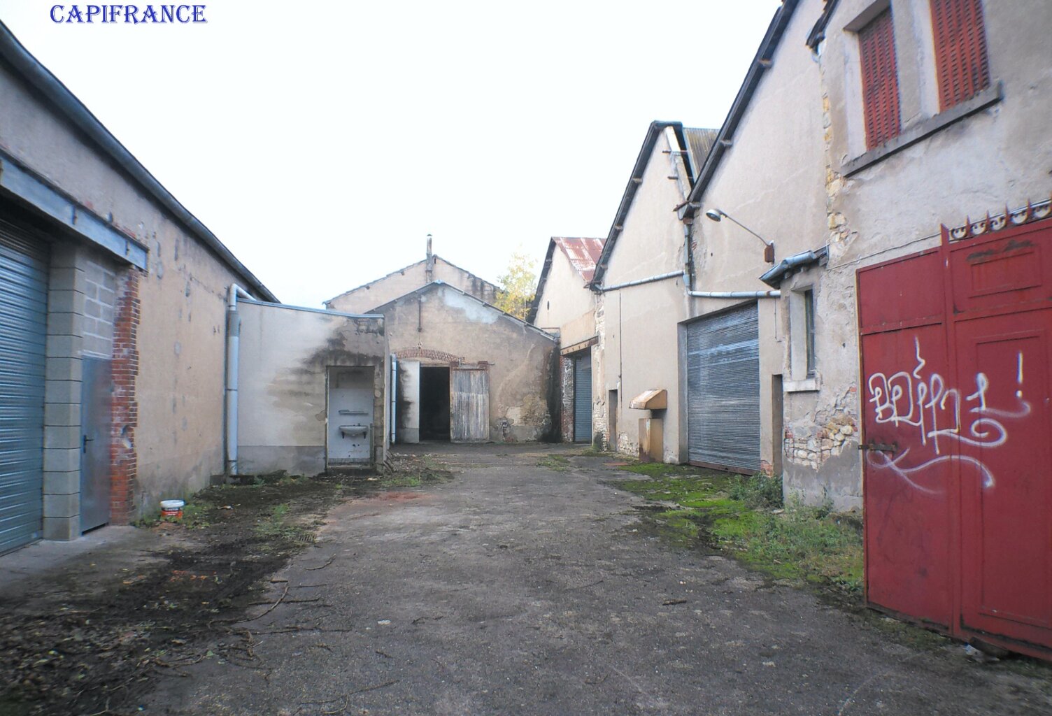 à vendre VIERZON (18) Local industriel 266 m2 — photo 1