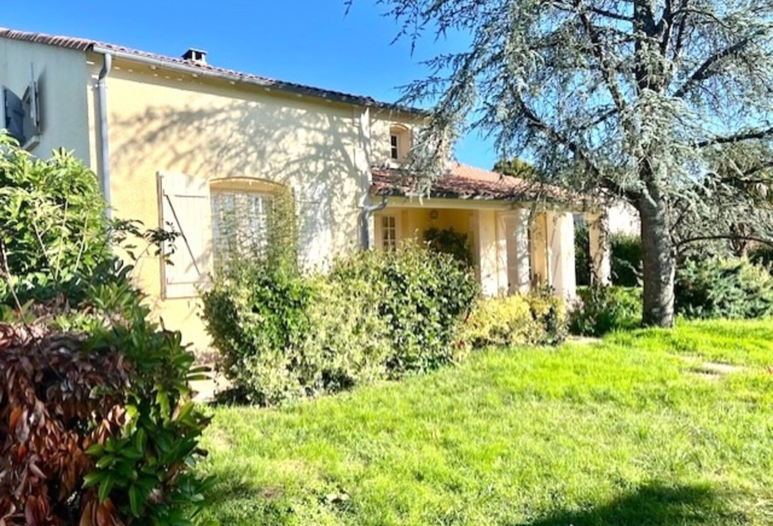 Maison à vendre 6 pièces LA CHAPELLE DES POTS (17) — photo 1