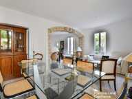 Duplex à vendre 5 pièces SAINT CLOUD (92) - Duplex de 97,05 m² avec cour privative de 45 m² – Saint-Cloud, quartier du Val d'Or – Prix de vente 845 000 € honoraires d’agence inclus — photo 3