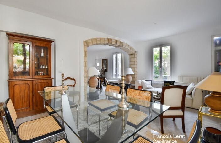 Duplex à vendre 5 pièces SAINT CLOUD (92) - Duplex de 97,05 m² avec cour privative de 45 m² – Saint-Cloud, quartier du Val d'Or – Prix de vente 845 000 € honoraires d’agence inclus — photo 3