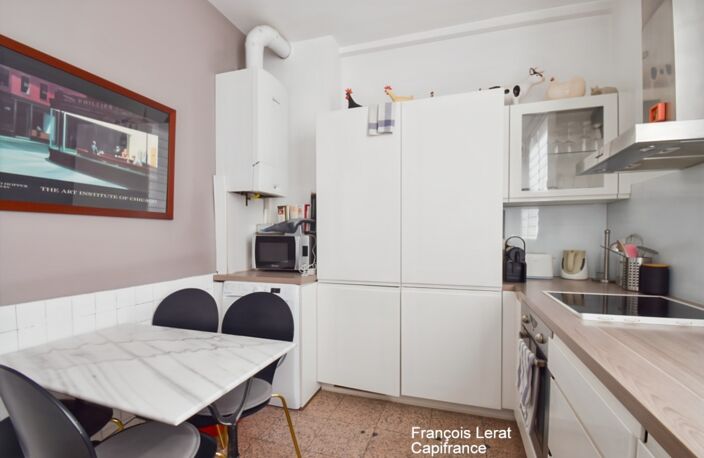 Duplex à vendre 5 pièces SAINT CLOUD (92) - Duplex de 97,05 m² avec cour privative de 45 m² – Saint-Cloud, quartier du Val d'Or – Prix de vente 845 000 € honoraires d’agence inclus — photo 5