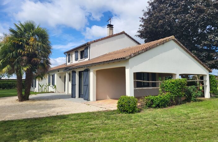 Maison à vendre 7 pièces proche de AIRVAULT (79) Terrain 7 446 m² — photo 2