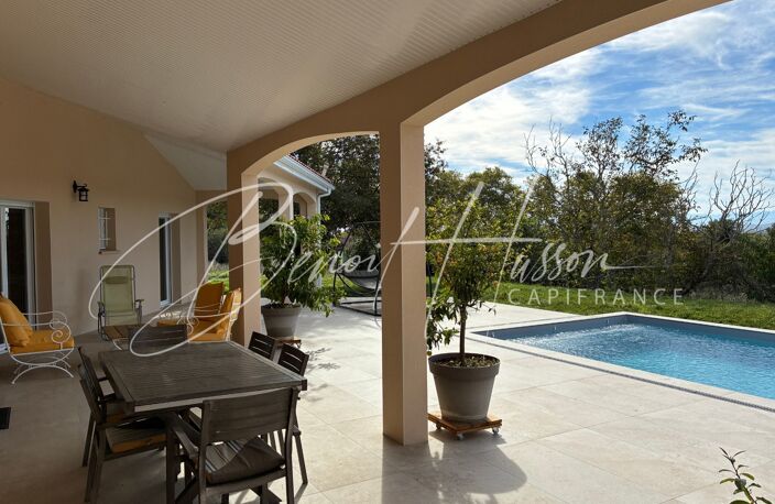 Maison contemporaine T5 avec piscine sur 1860m² de terrain — photo 3