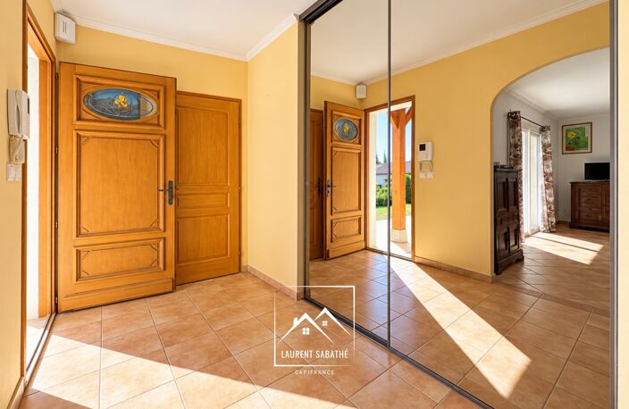 MONTRÉJEAU (31) – À VENDRE – Maison de plain-pied de 124 m² – 3 chambres et bureau – Véranda, garage et terrain de 2 576 m² — photo 4