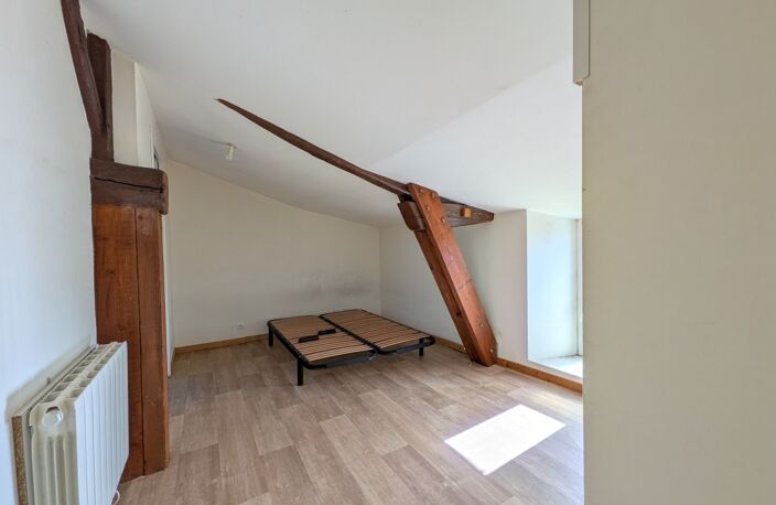 Maison à vendre - NUEIL LES AUBIERS (79) — photo 4