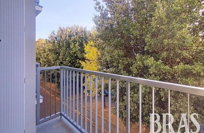 Appartement Rezé 2 pièces avec balcon, cave et garage — photo 2