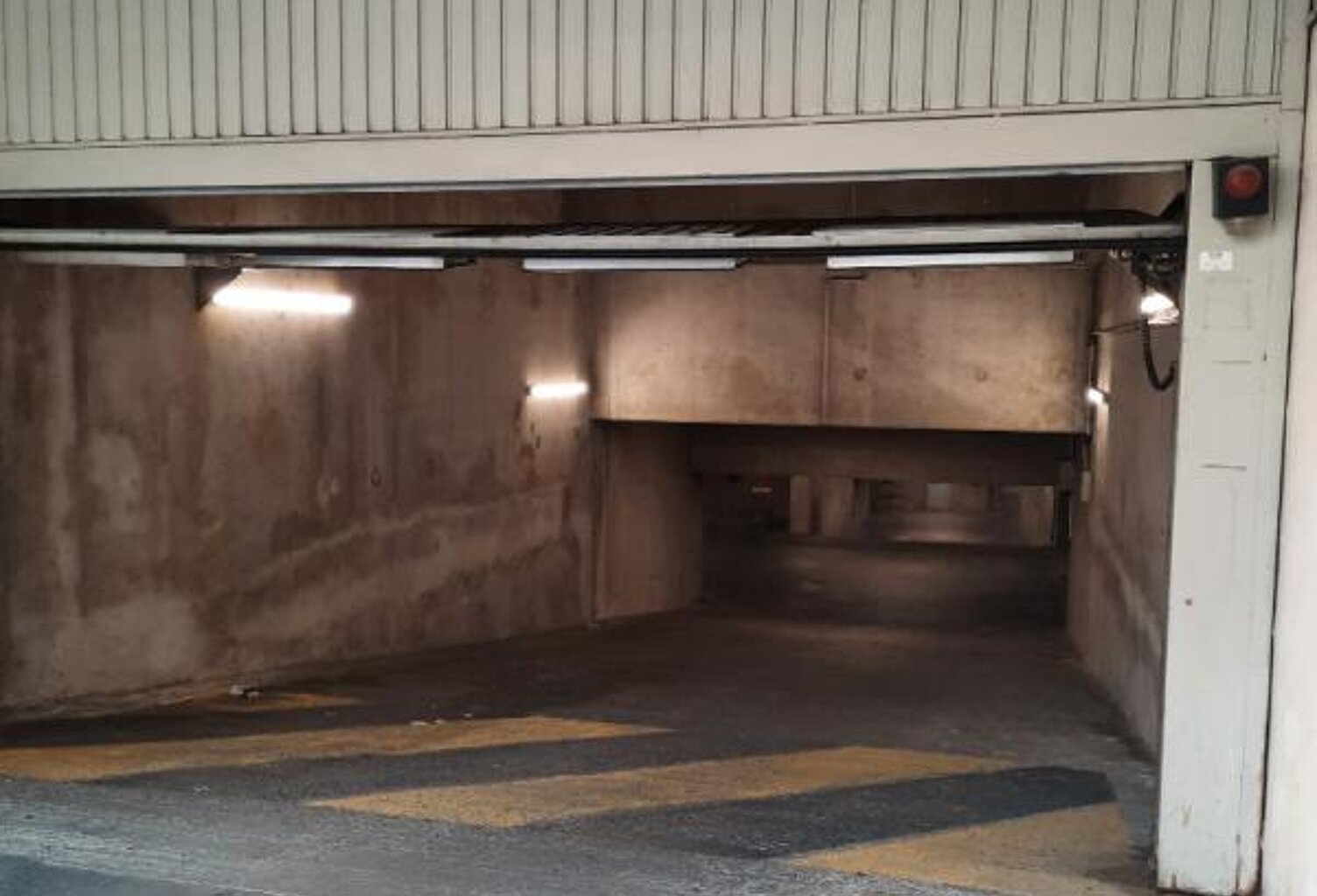 GARAGE/BOX LYON 3EME — photo 1