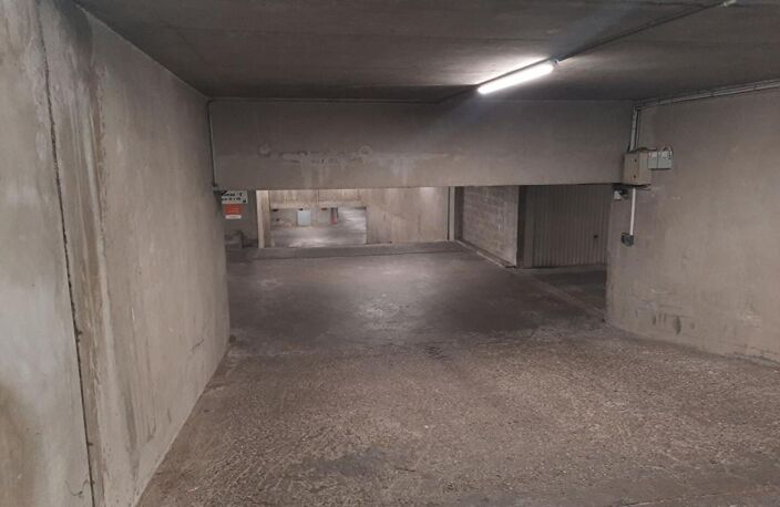 GARAGE/BOX LYON 3EME — photo 2
