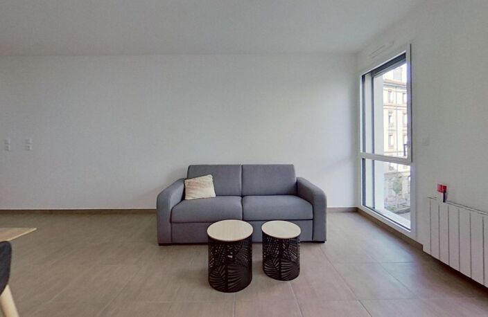 2 rue Notre Dame-Lyon-69006-3e étage - T1 Meublé - 695 €CC — photo 4
