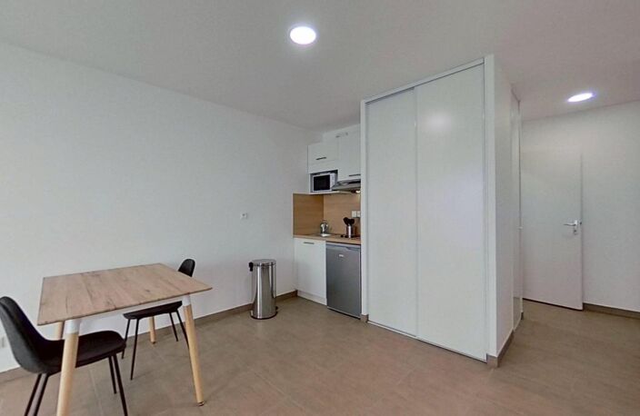 2 rue Notre Dame-Lyon-69006-3e étage - T1 Meublé - 695 €CC — photo 5