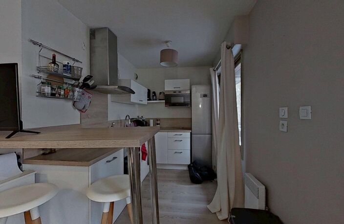 298 rue Duguesclin  Lyon 69003 - T2 Meublé - 890 €CC — photo 3