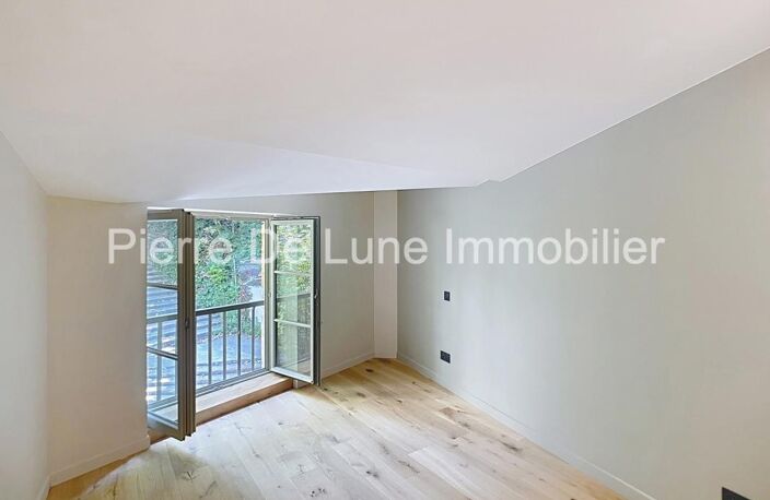 LYON 4–T3 DE CHARME AU DERNIER ÉTAGE AVEC VUE SUR LA SAÔNE — photo 5