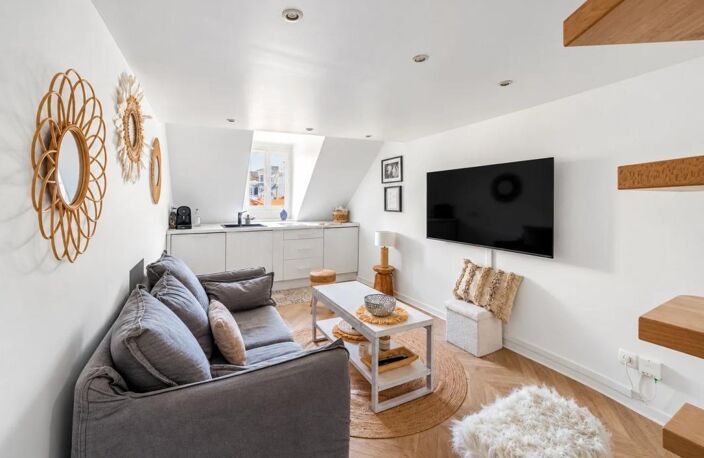 PARIS 4 – DUPLEX RÉNOVÉ AVEC VUES SUR NOTRE-DAME ET BEAUBOURG — photo 2