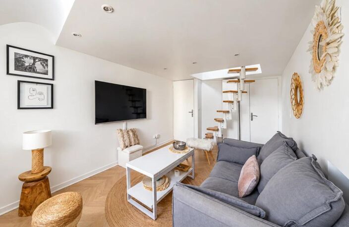 PARIS 4 – DUPLEX RÉNOVÉ AVEC VUES SUR NOTRE-DAME ET BEAUBOURG — photo 3