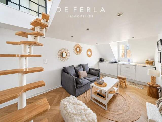 PARIS 4 – DUPLEX RÉNOVÉ AVEC VUES SUR NOTRE-DAME ET BEAUBOURG — photo du bien
