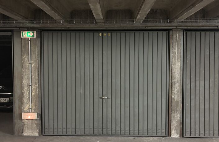 PARKING - RUE DE LA POMPE — photo 5