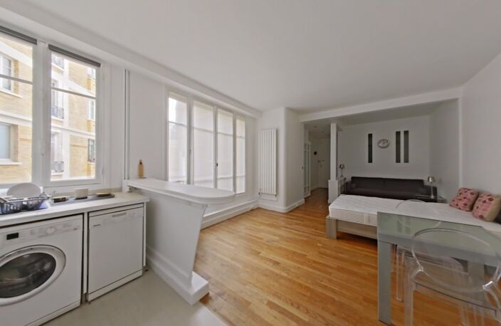 GRAND STUDIO MEUBLE - MONTMARTRE — photo 3