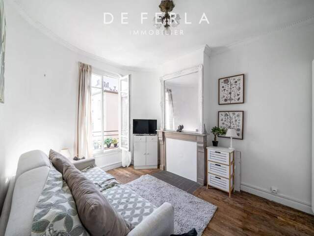 Studio au dernier étage avec vue dégagée - Paris XV — photo du bien
