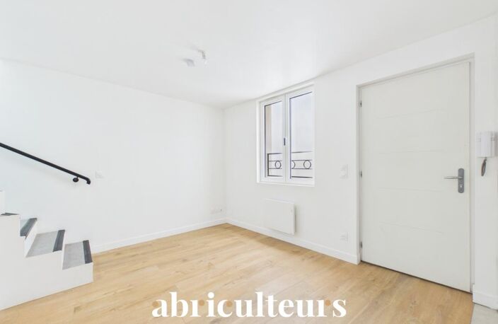 Beau duplex "esprit maison" rénové et confortable au cœur du 18ᵉ arrondissement — photo 5